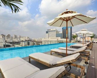 Hotel Skypark Central Seoul Pangyo - Seongnam - Bazén