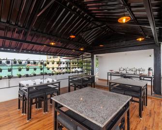 Treebo Sans Sarav Kushalnagar - Madikeri - Restaurant