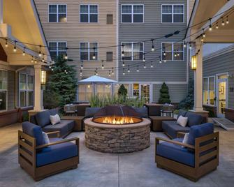 Residence Inn by Marriott Long Island Islip/Courthouse Complex - Central Islip - Patio