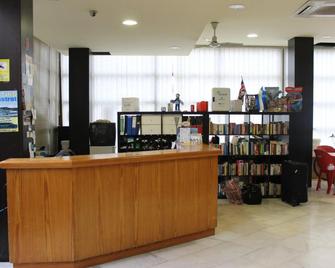 Apartamentos Alpha - Benidorm - Vastaanotto