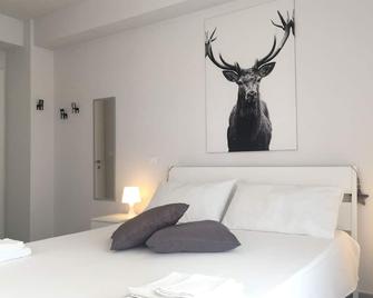 Deer House B&B - Coppito - Bedroom