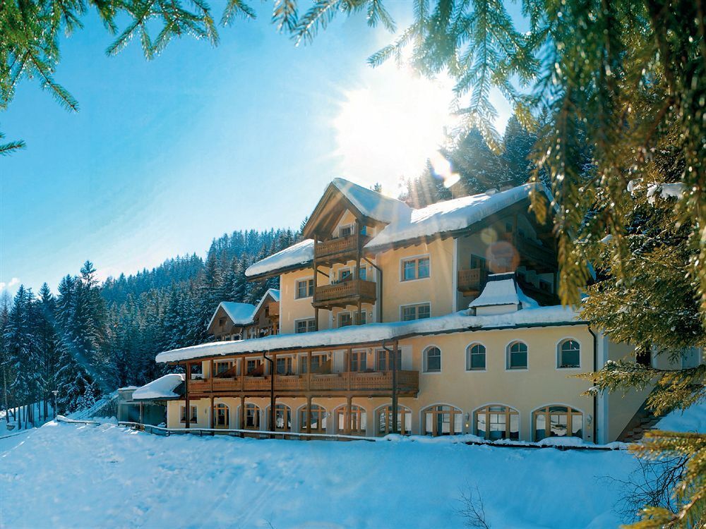 Fabilia Family Hotel Monguelfo - Monguelfo-Tesido - Bâtiment