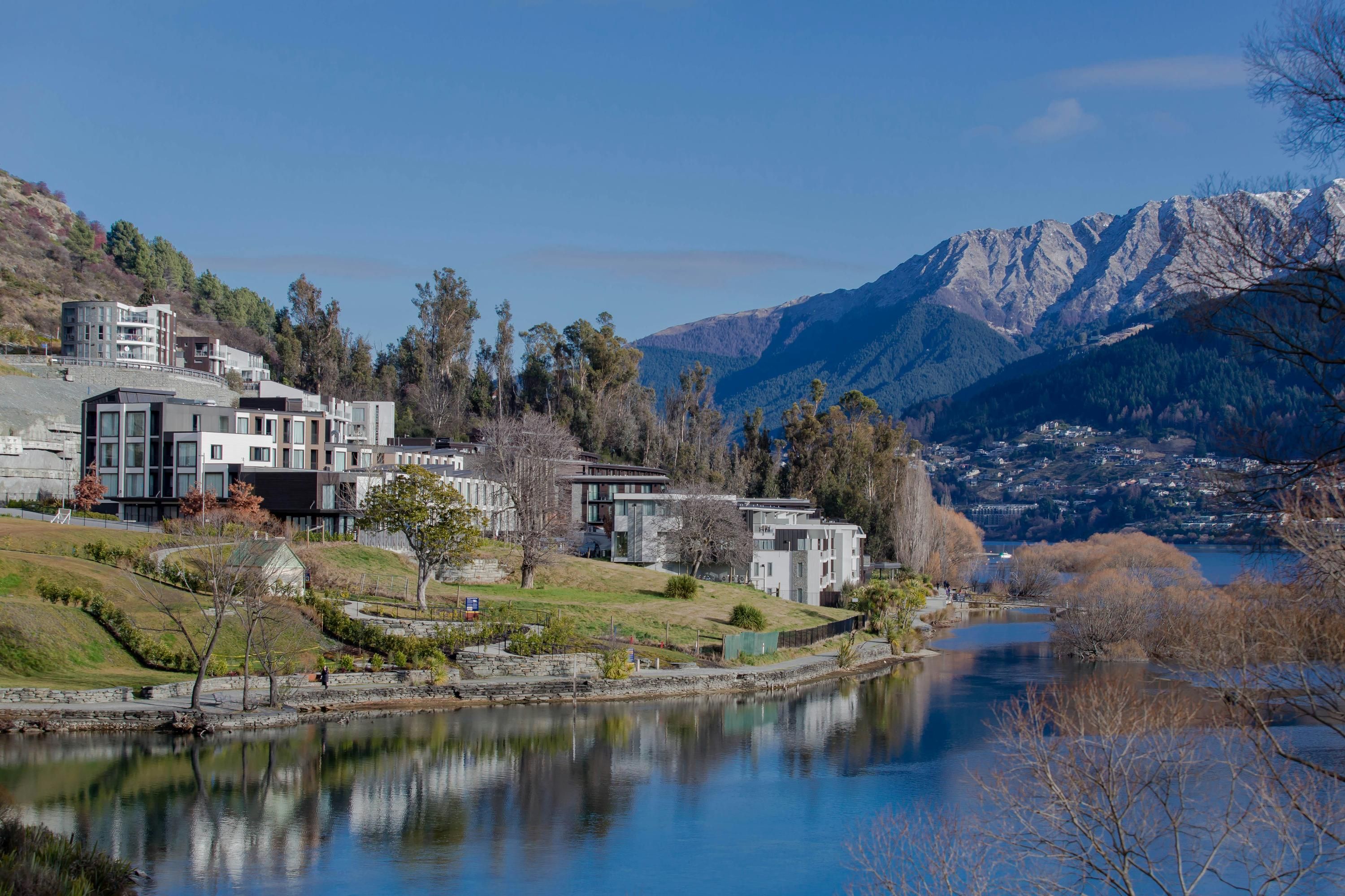 DoubleTree by Hilton Queenstown - Queenstown - Vista del exterior