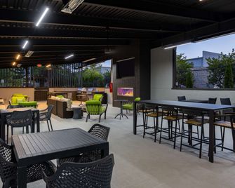 Hampton Inn & Suites by Hilton Alpharetta Roswell - Alpharetta - Edifício