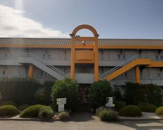 Premiere Classe SETE - Balaruc - Balaruc-les-Bains - Building