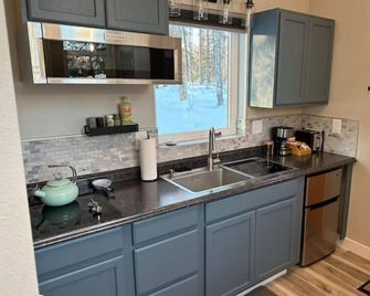 Talkeetna Tiny House Cabin Dragonfly Fire-pit/ski/bike/multi-use trails - Talkeetna - Kuchyň