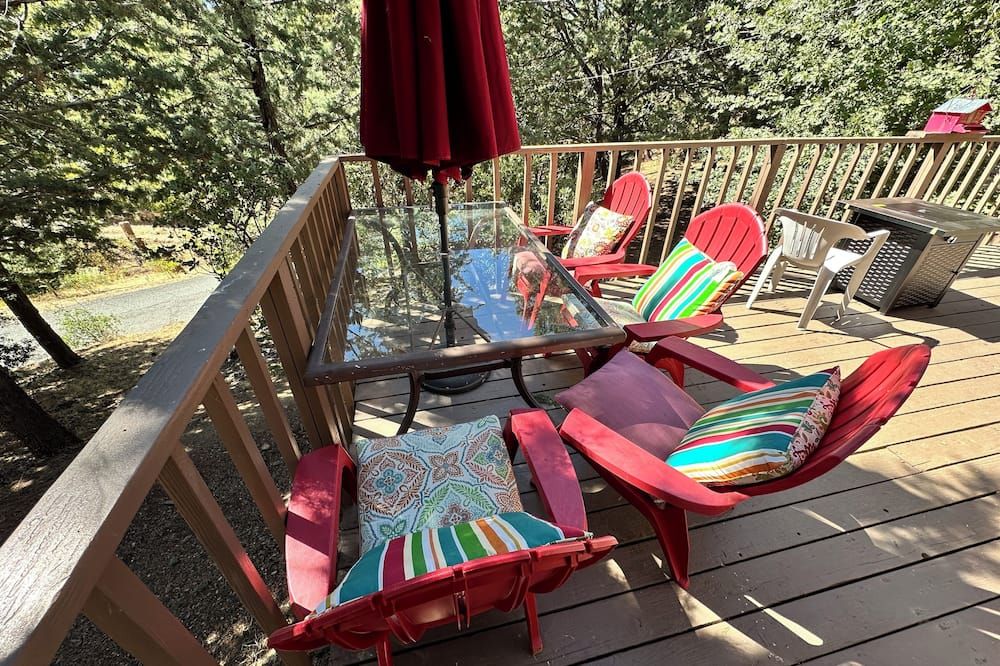 2 B/R Most Popular! 'Time Traveler Retreat' (Pets Welcome) - Julian - Balcón