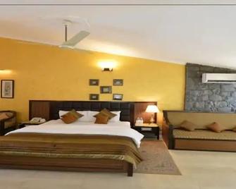 Hotel Raj Hans, Faridabad - Faridabad - Schlafzimmer