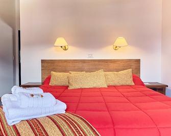 Hotel Cumbres Nevadas - El Chaltén - Bedroom