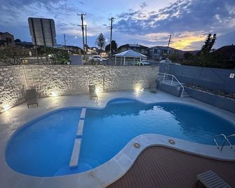 Venus Resort - דה אנטרנס - בריכה