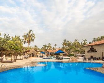 Hotel Mendihuaca By Lewe - Mata de Plátano - Piscina