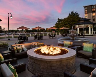 Courtyard by Marriott Portland North - Portland - Patio