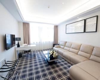 King International Hotel Shenzhen - Shenzhen - Living room