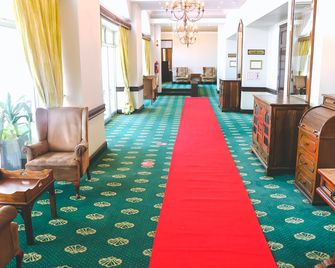 The Balmoral - Halaal - Durban - Aula