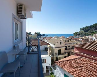 San Nectarios - Parga - Balcony