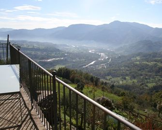 Voted Best Vacation Rental in Tuscany - Gallicano - Balkon