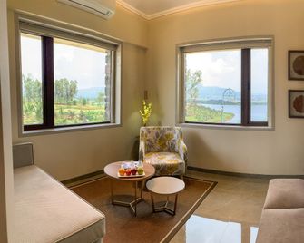 Fazlani Natures Nest - The Wellness Retreat - Vadgaon