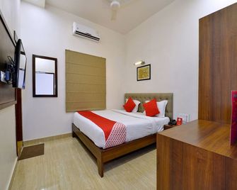 Oyo 11928 Hotel Ajmer Regency - Ajmer - Habitación