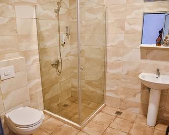 Riva - Ulcinj - Bathroom