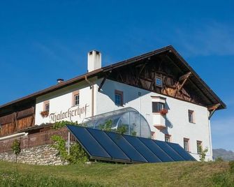 Talackerhof - Fiss - Edificio