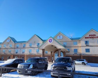Coast Grimshaw Hotel & Suites - Grimshaw - Budova