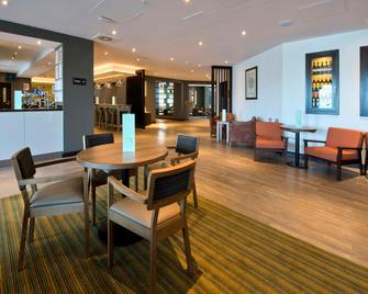 Premier Inn Heathrow Airport Terminal 4 - Hounslow - לובי