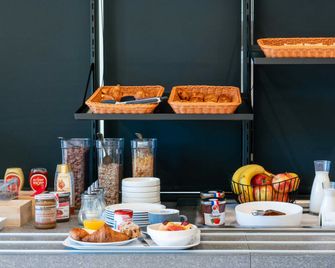 B&B HOTEL Bayeux - Bayeux - Açık büfe