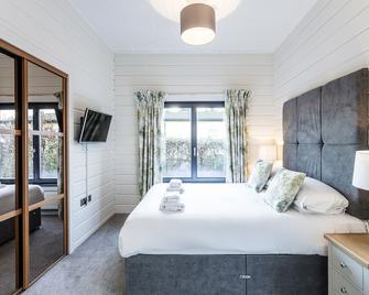 Roydon Marina Village - Harlow - Bedroom
