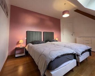 House completely renovated 50m from the sea - Saint-Germain-sur-Ay - Chambre