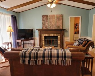 Butterfield Inn Main Street Cottages - Fort Davis - Huiskamer