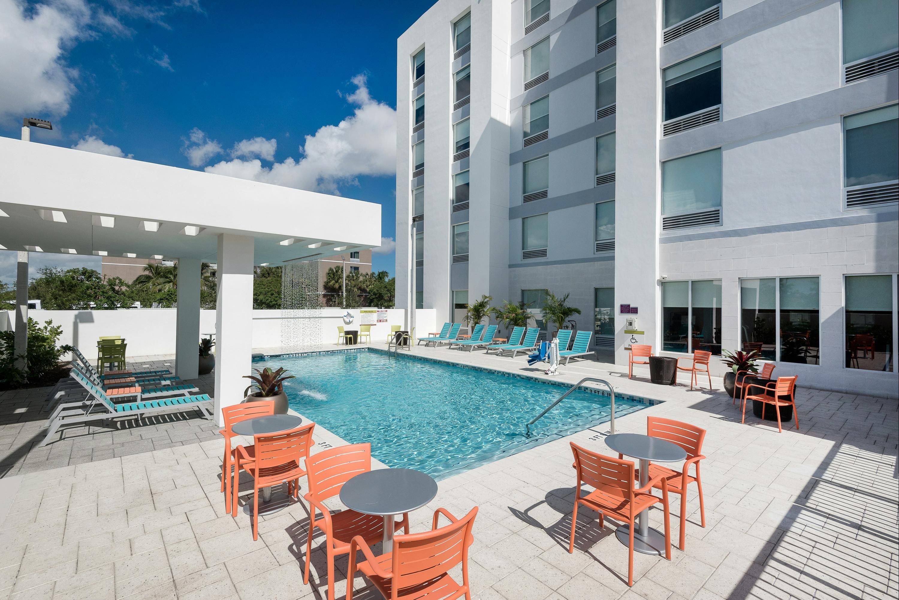 Home2 Suites by Hilton Ft. Lauderdale Airport-Cruise Port - Dania Beach - Pool
