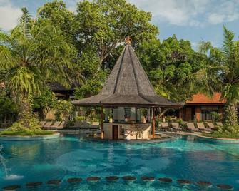 Bali Tropic Resort & Spa - South Kuta - בריכה