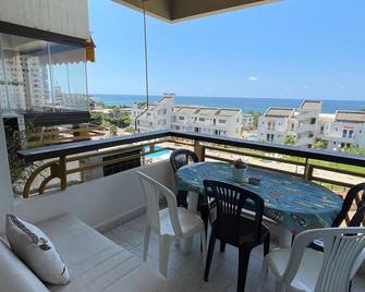 Chalet en urbanisazion de Solemar, piscinas, tennis, futbol, Balon cesto - Kaslik - Balcony