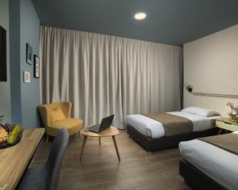 Diana Hotel - Haifa - Bedroom