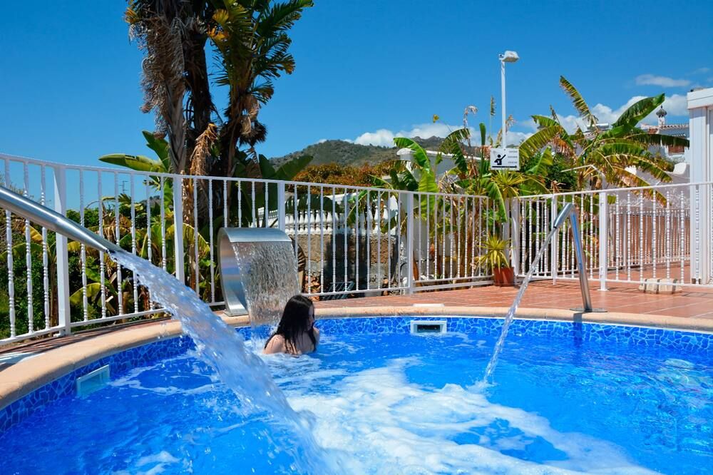 Hotel Al-Andalus - נרחה - בריכה