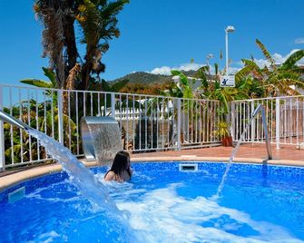 Hotel Al-Andalus - נרחה - בריכה