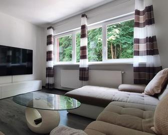 Tla Tdy Ferienwohnung - Landstuhl - Wohnzimmer