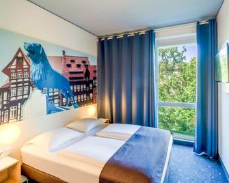 B&B Hotel Braunschweig-City - Braunschweig - Bedroom