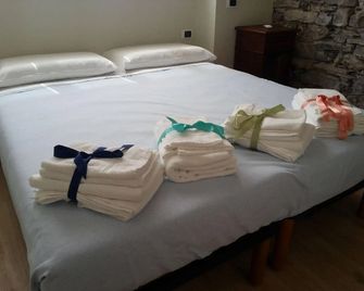 La Corte di Zizi - Cernobbio - Спальня