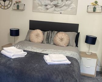 Hayy Comfortable Studio Huddersfield - Huddersfield - Bedroom