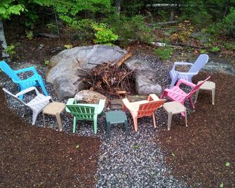 Beautiful Pt Sebago Home - Availability for 2025 - Casco - Patio