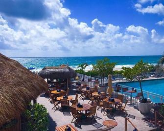 Ocean View, Beachfront, In The Heart Of Fort Lauderdale - Fort Lauderdale
