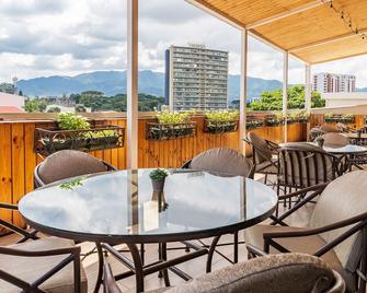 Hotel Palma Real - San José - Balcony