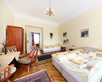 Hotel Klara - Praga - Habitación