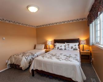 Midnight Sun Inn Bed And Breakfast - Whitehorse - Chambre
