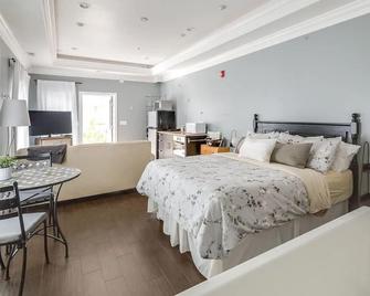 Aspenwood Manor- Relaxing New Getaway Suite! (Wasatch Skyline) - Provo - Bedroom