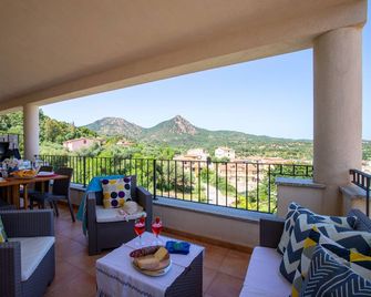 I Mandorli - Lovely loft in Sardinia - Loceri - Balcony