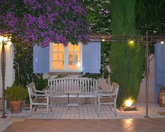Le Mas des Cigales - Tourrettes-sur-Loup - Innenhof