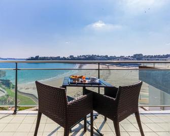 Le Crystal Dinard Plage - Dinard - Balcony