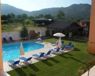 Vamvini Hotel - Sarti - Pool